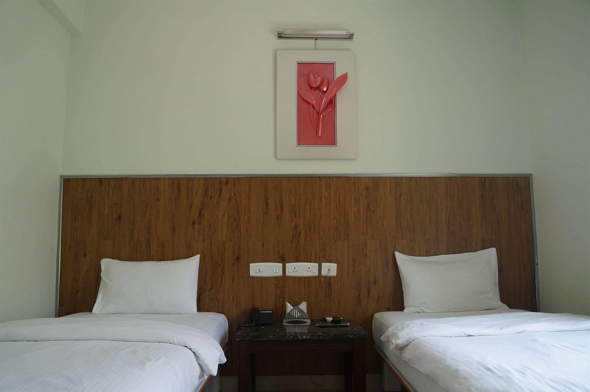 Lotels Hotel Chennai Luaran gambar