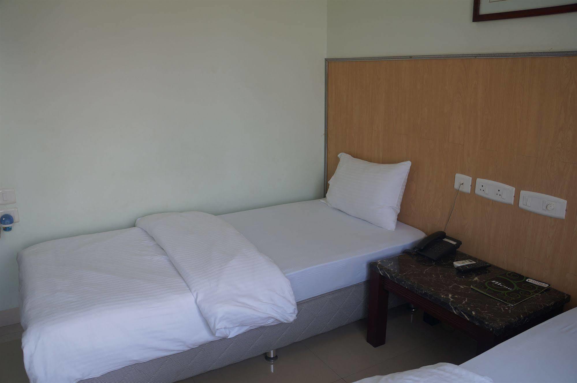 Lotels Hotel Chennai Luaran gambar