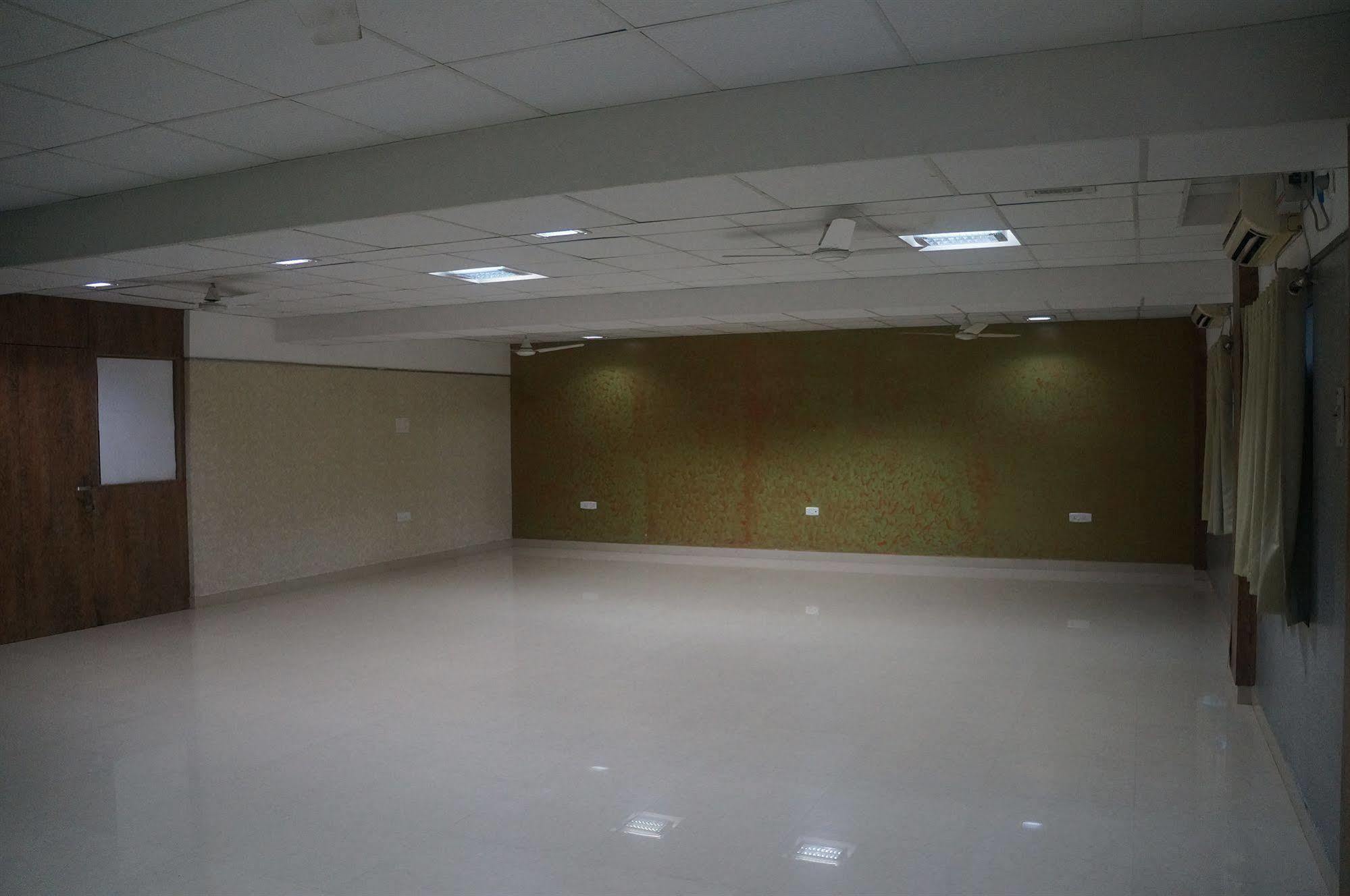 Lotels Hotel Chennai Luaran gambar